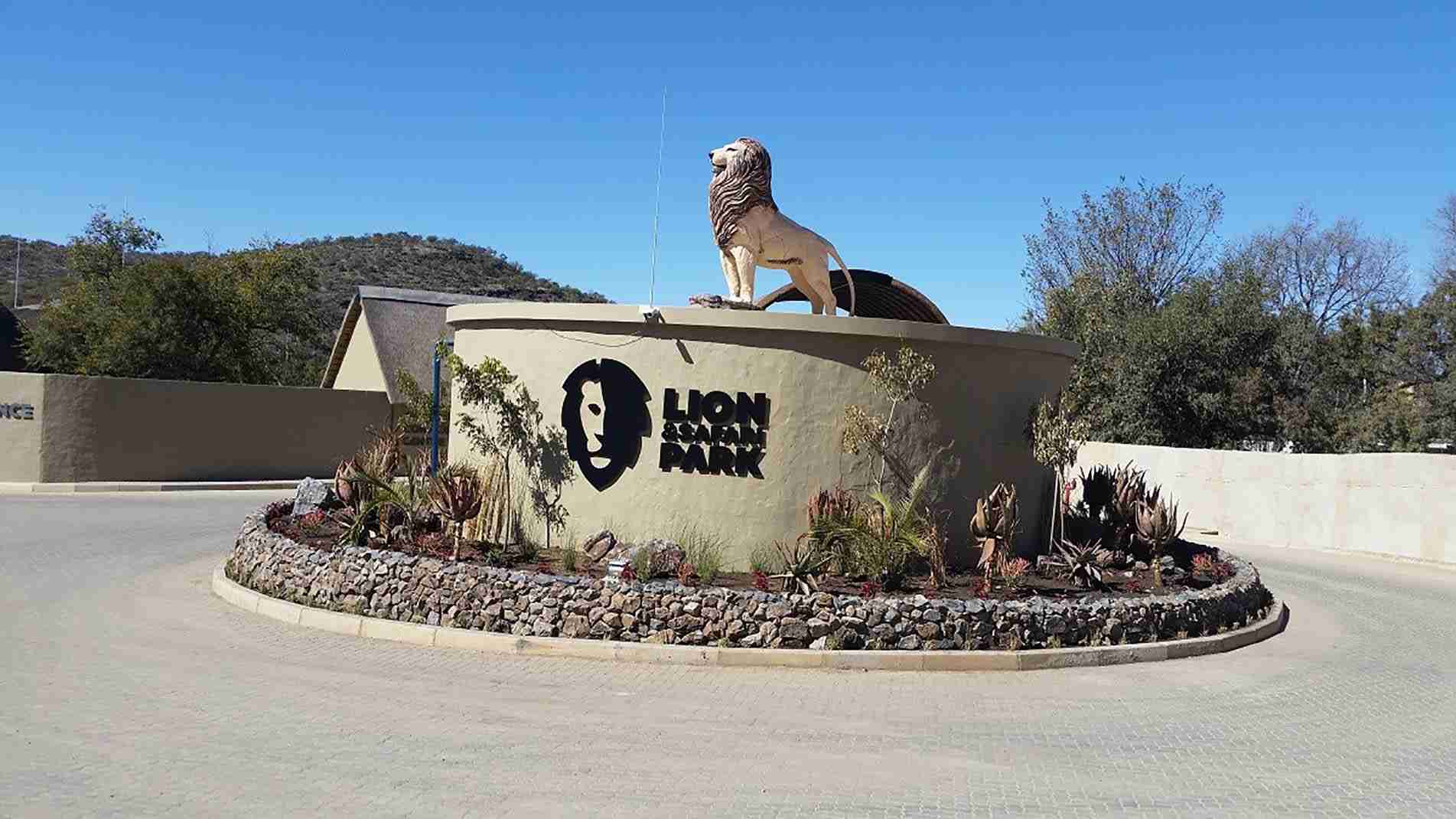 Lion & Safari Park
