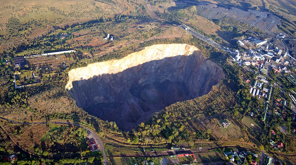 Cullinan Diamond Mine & Pretoria Day Trip